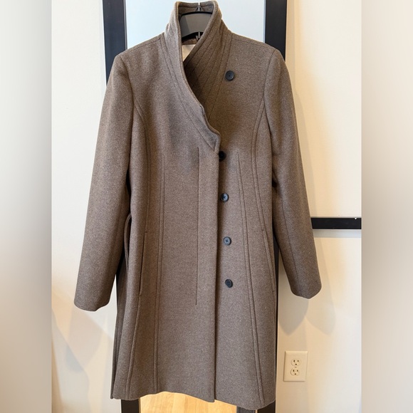Aritzia Babaton The Connor Coat - Picture 9 of 15